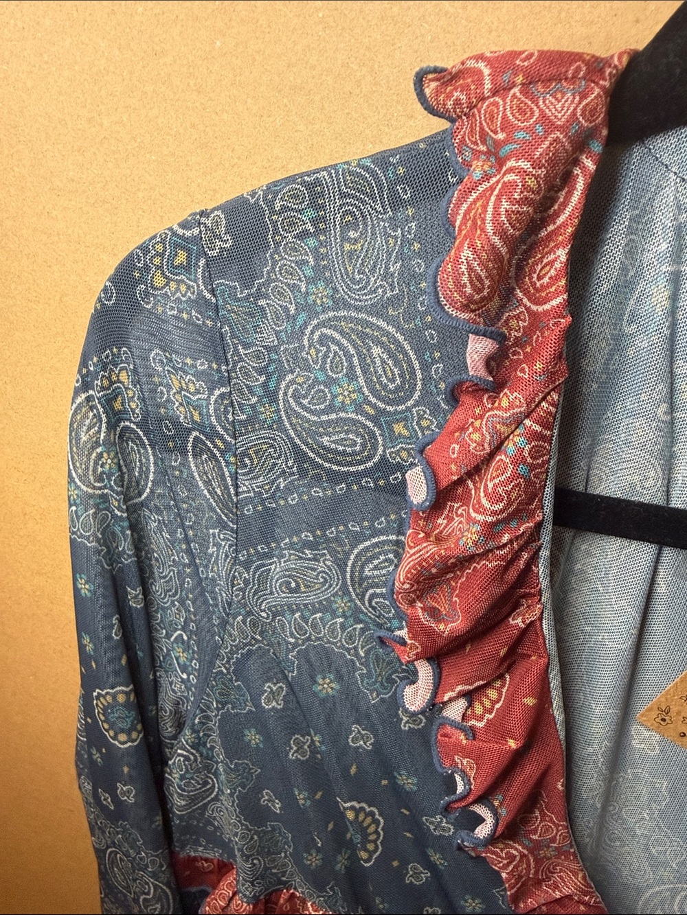 NATURAL LIFE Blue and Rust Paisley Ruffle V-Neck Tie-Front Blouse Mesh Flowy New - Picture 3 of 7